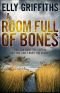 [Ruth Galloway 04] • A Room Full of Bones · Ruth Galloway Investigation 4